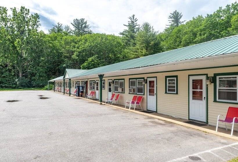 Perry S Motel And Cottages