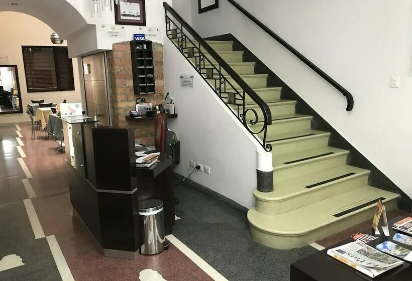 تختخواب و صبحانه Casa Farallones