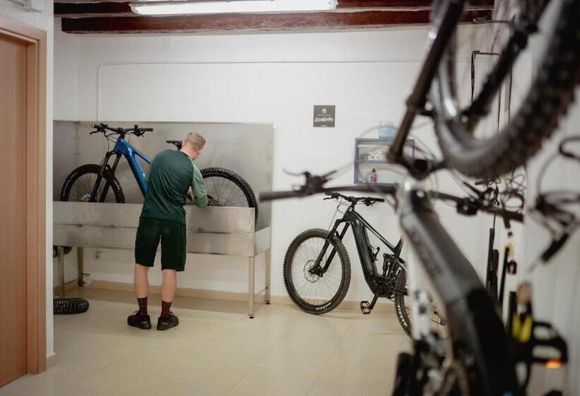 פונדק Fonda Can Fasersia