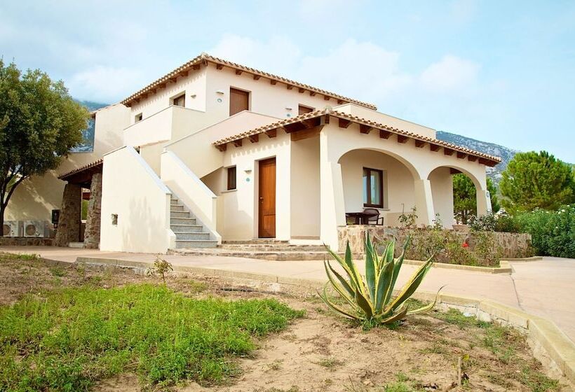 בית מלון כפרי Club Esse Cala Gonone