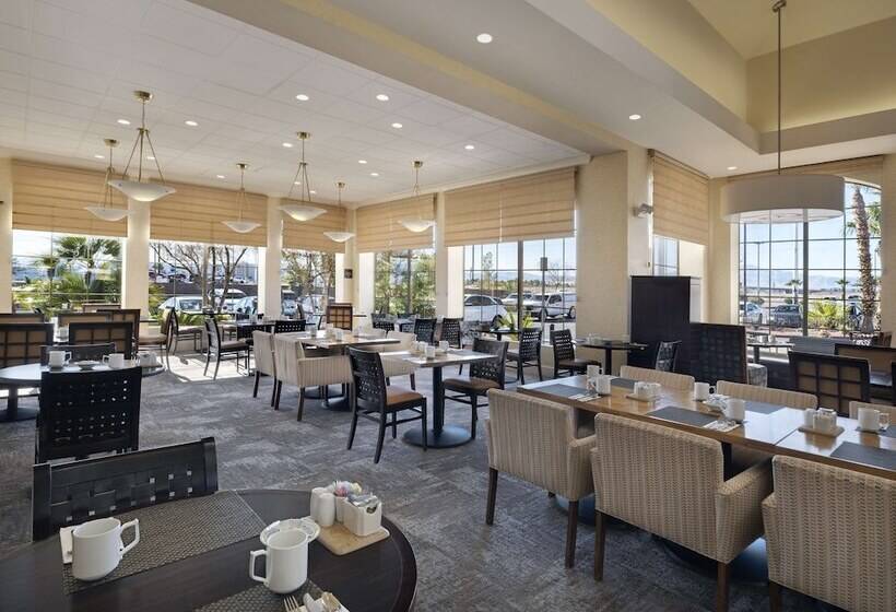 هتل Hilton Garden Inn Las Vegas Strip South