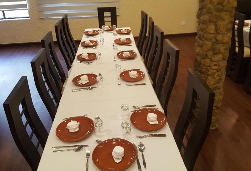 هتل Los Girasoles