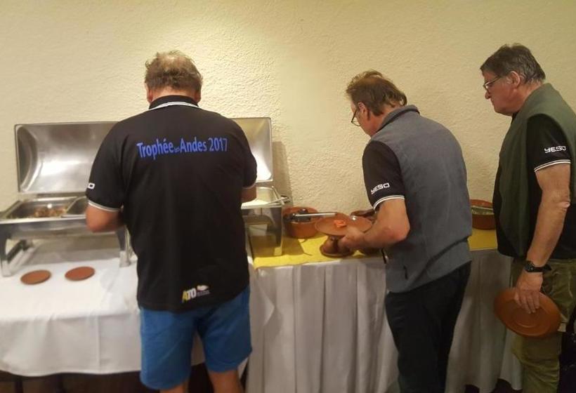 هتل Los Girasoles