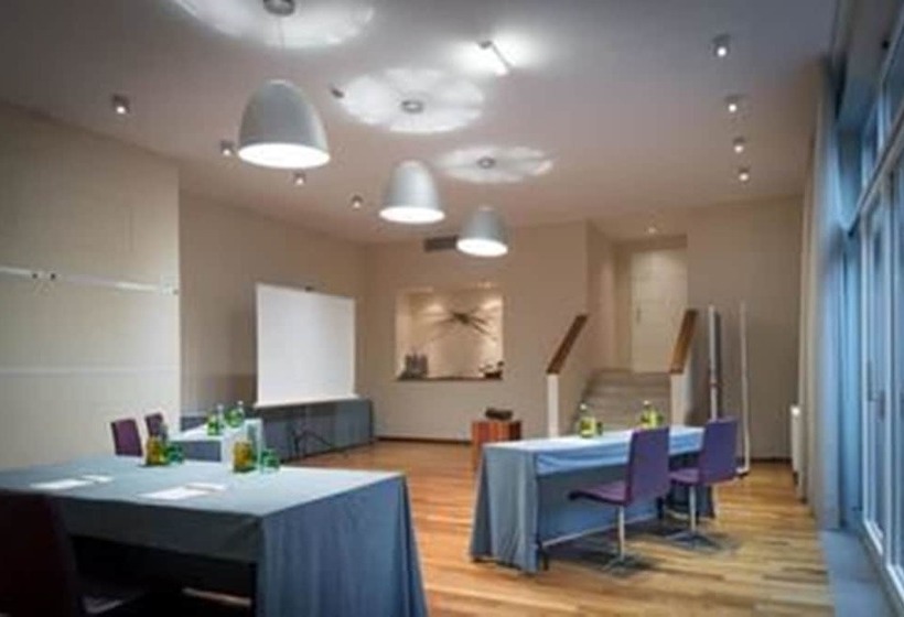 فندق Pakat Suites