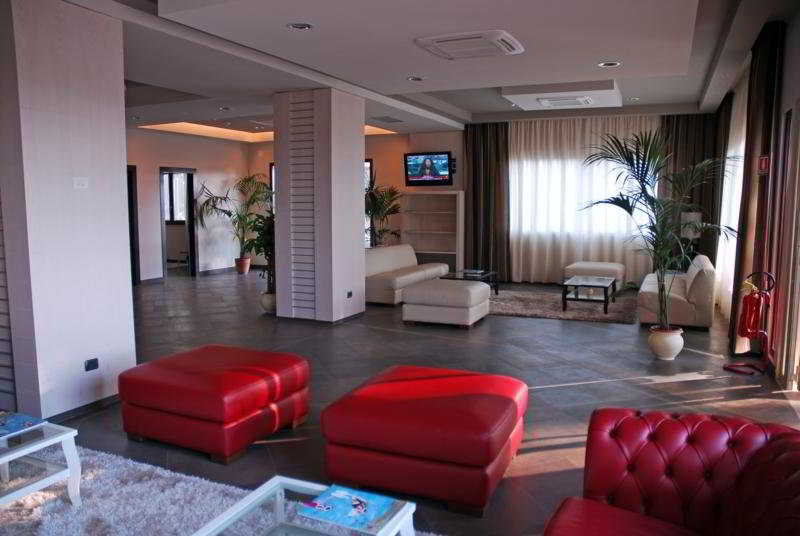 فندق Viola Palace