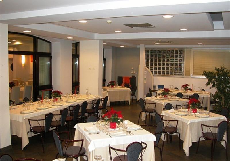 فندق Viola Palace