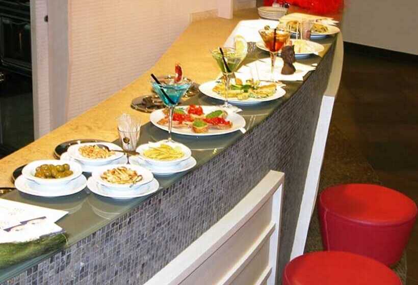 فندق Viola Palace