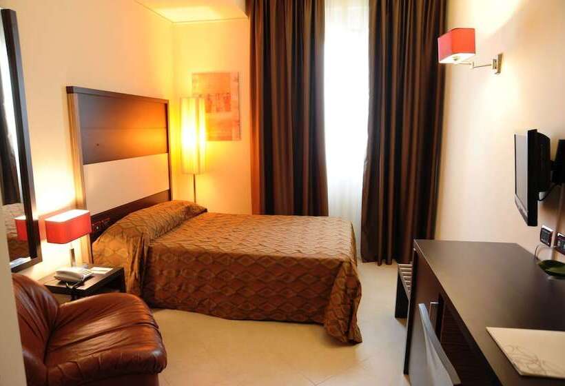 فندق Viola Palace