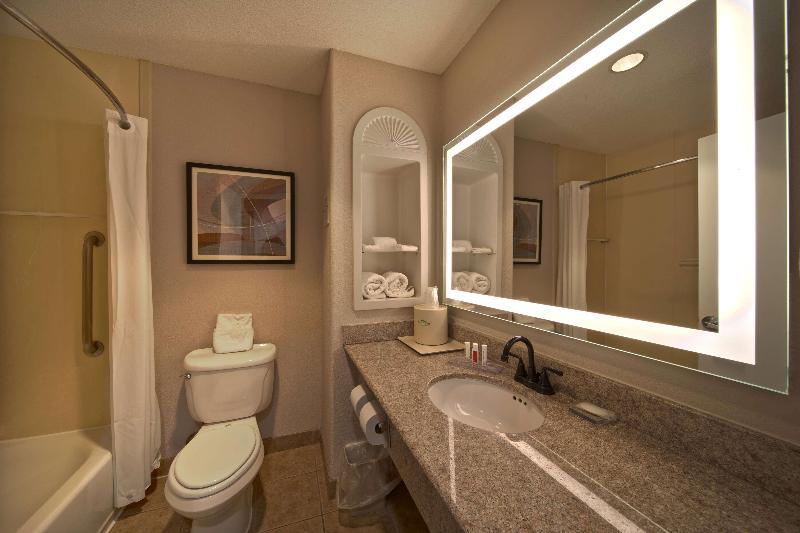 هتل Wingate By Wyndham Houston Bush Intercontinental Airport