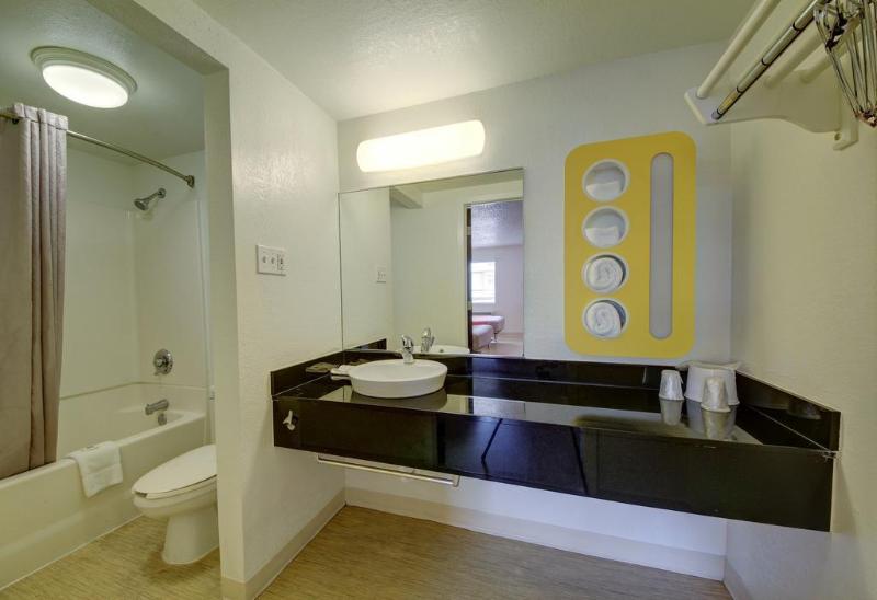 Motel 6 San Antonio, Tx  Downtown  Market Square