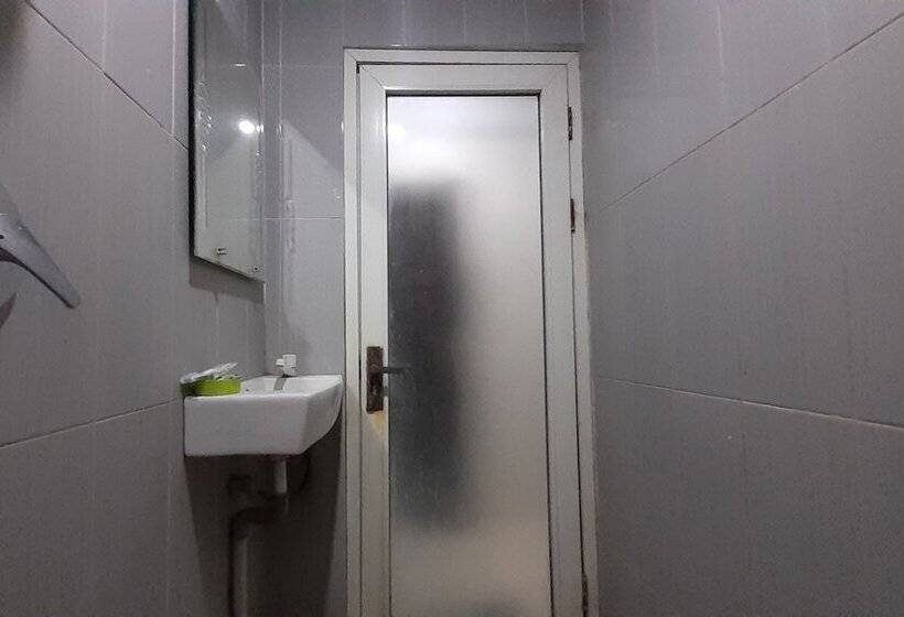 هاستل Lamnyong Syariah By Oyo Rooms