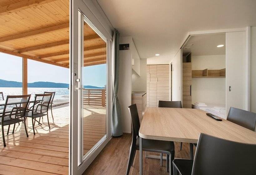 ホテル Amadria Park Deluxe Mobile Homes