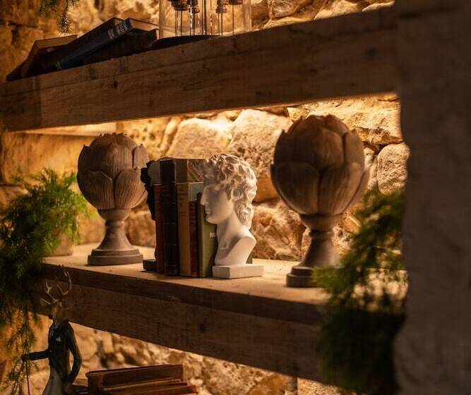 مبيت وإفطار Crux