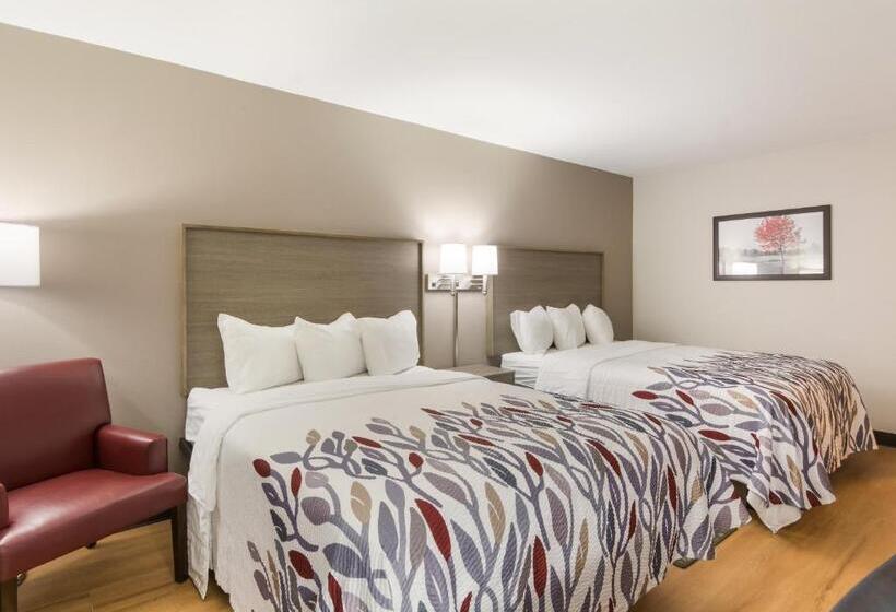 Отель Red Roof Inn Chester