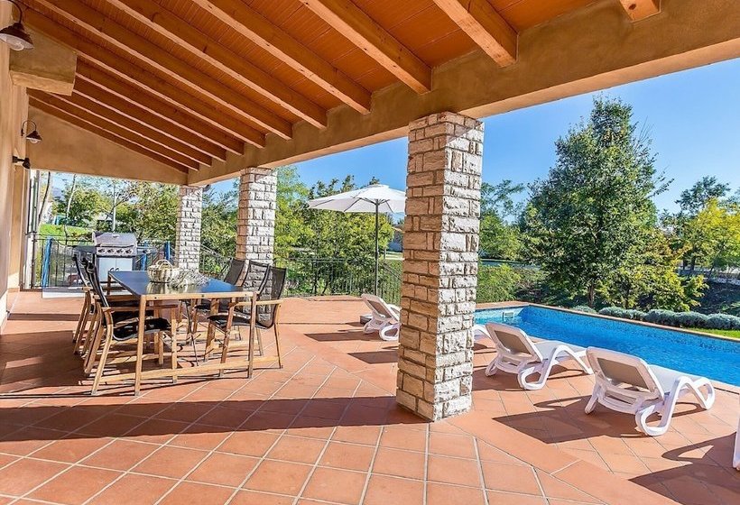 Beautiful Villa With Swimming Pool Surrounded By A Natural Fence