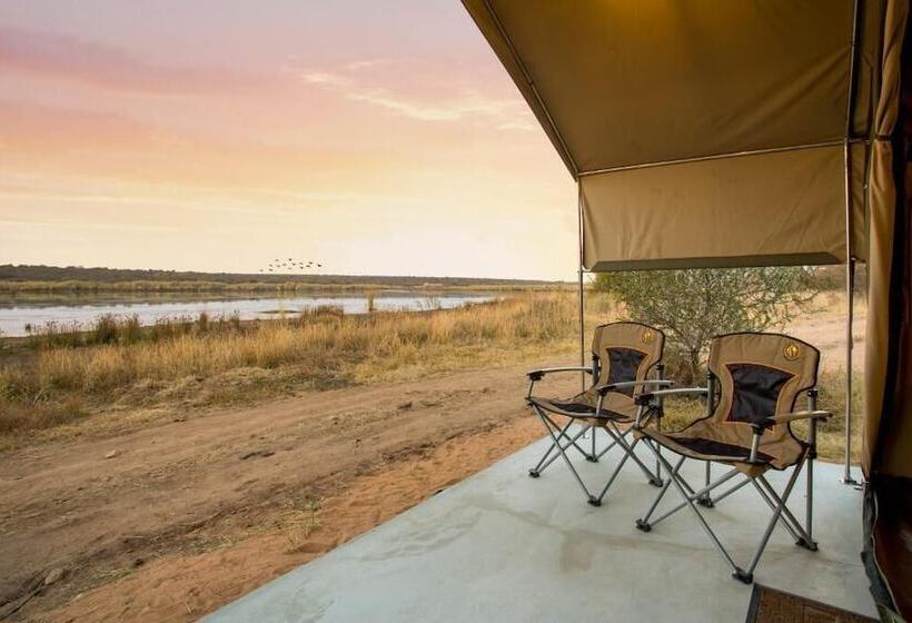 צימר Explorers Little Mongena Tented Camp