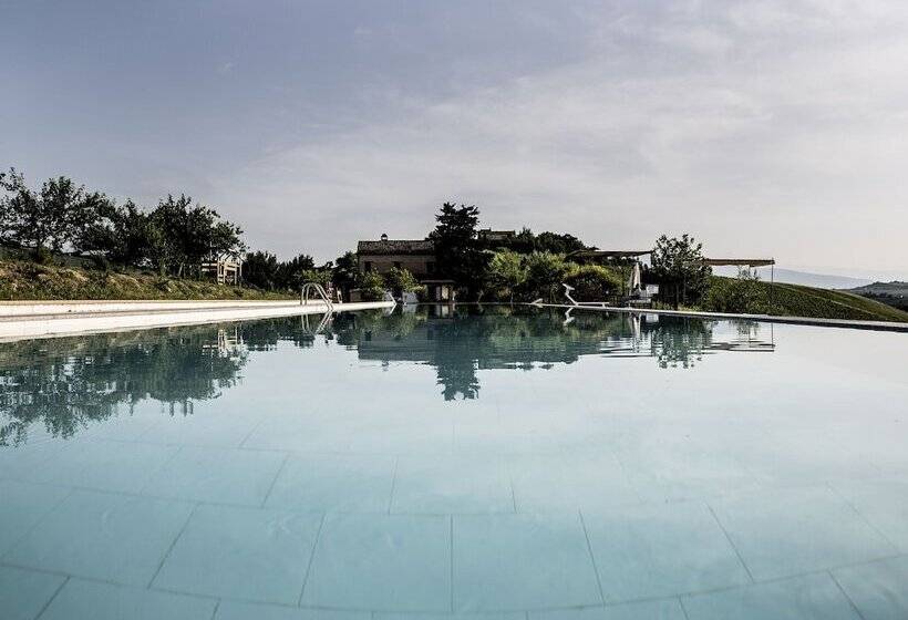Enticing Apartment In Ascoli Piceno With Swimming Pool