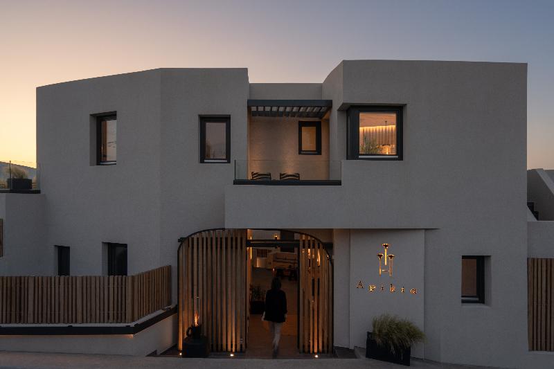 هتل Apikia Santorini   Adults Only