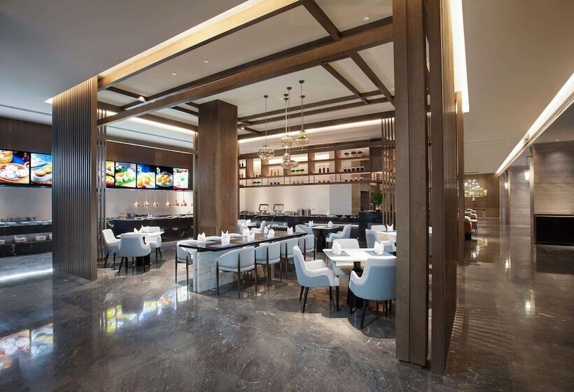 Отель Wyndham Zhangshu