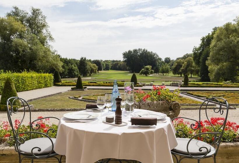 ホテル Château D Augerville Golf & Spa Resort