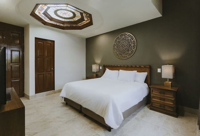 Отель Dos Patios Queretaro Curamoria Collection