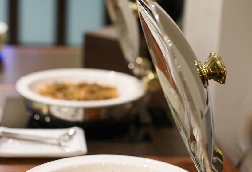 هتل Hilton Noumea La Promenade Residences