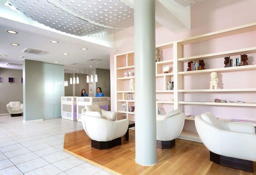 هتل Hilton Noumea La Promenade Residences