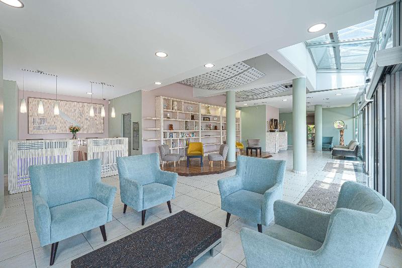 هتل Hilton Noumea La Promenade Residences