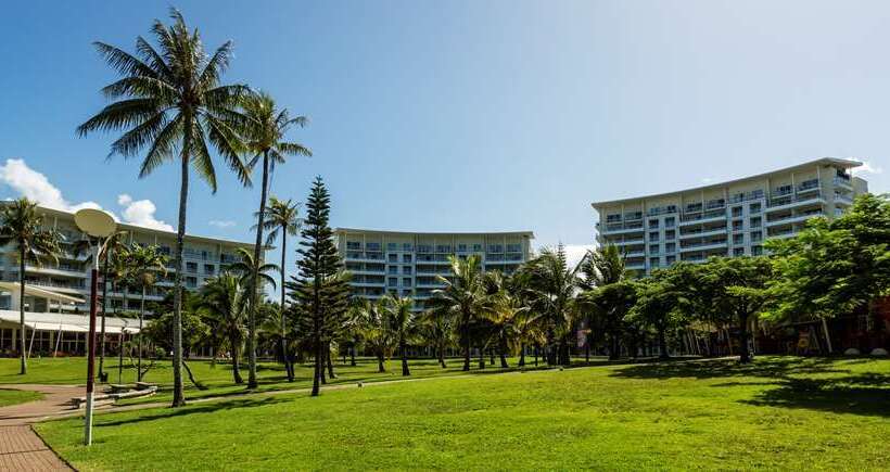 هتل Hilton Noumea La Promenade Residences