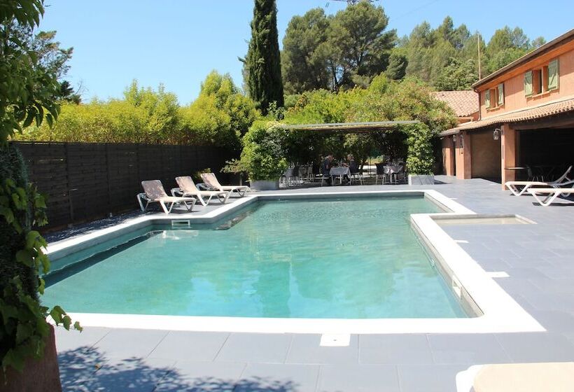 هتل Hôtel Le Relais De Trans
