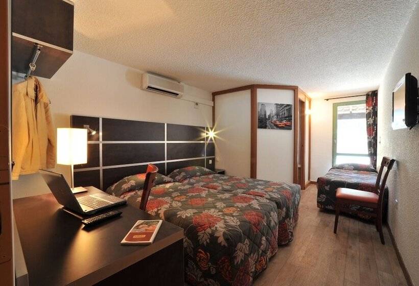 هتل Hôtel Le Relais De Trans