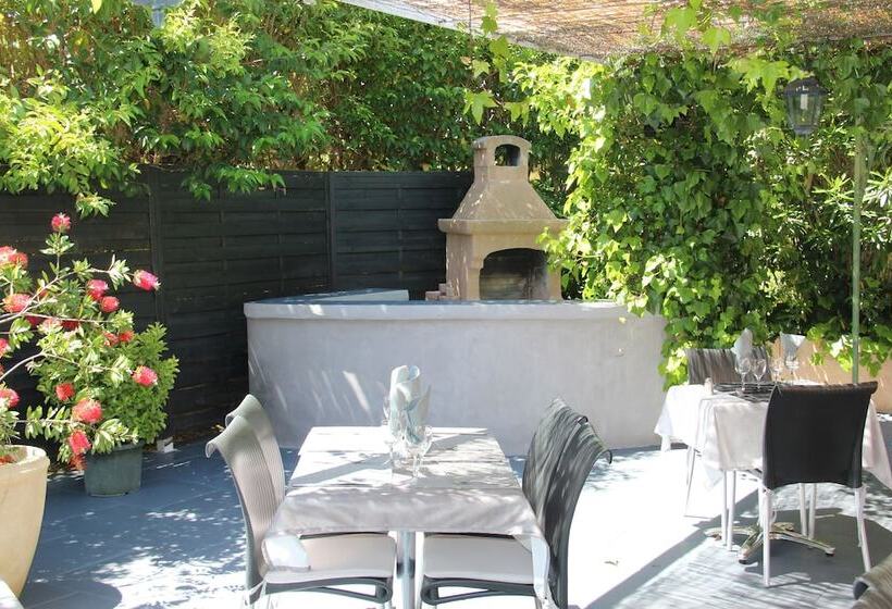 هتل Hôtel Le Relais De Trans