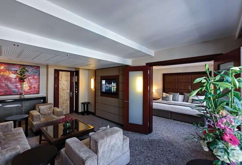 هتل Leonardo Royal London St Paul’s