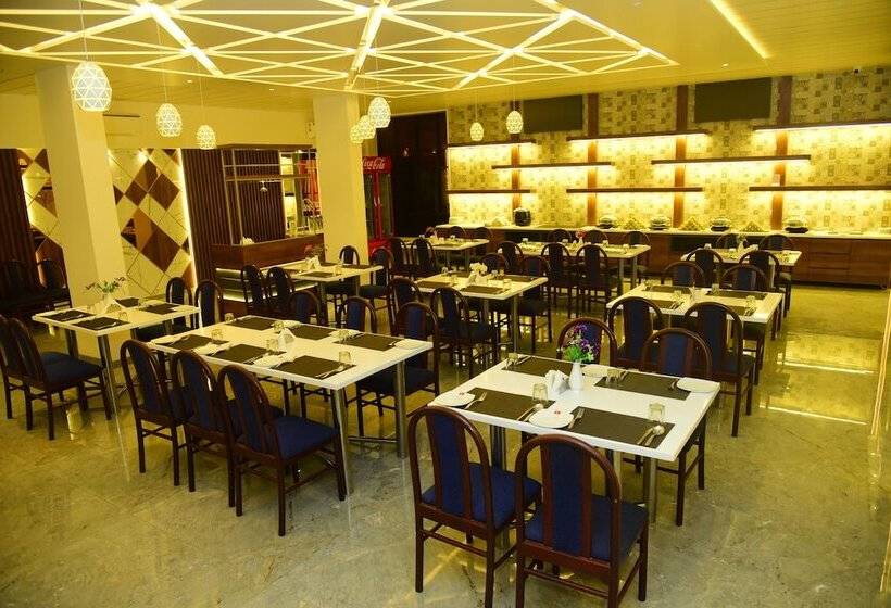 فندق Lion Lords Inn Rajula