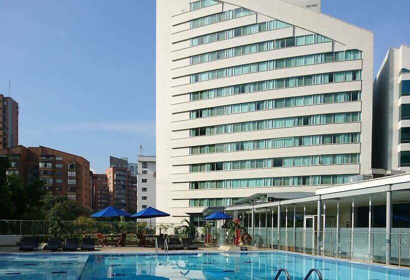 هتل San Fernando Plaza