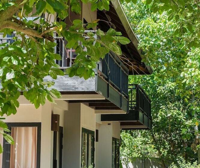 בית מלון כפרי Sevenseas Resort Koh Kradan