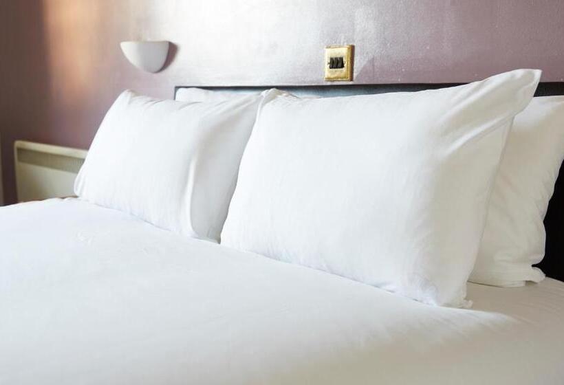 ホテル Wee Waif By Greene King Inns