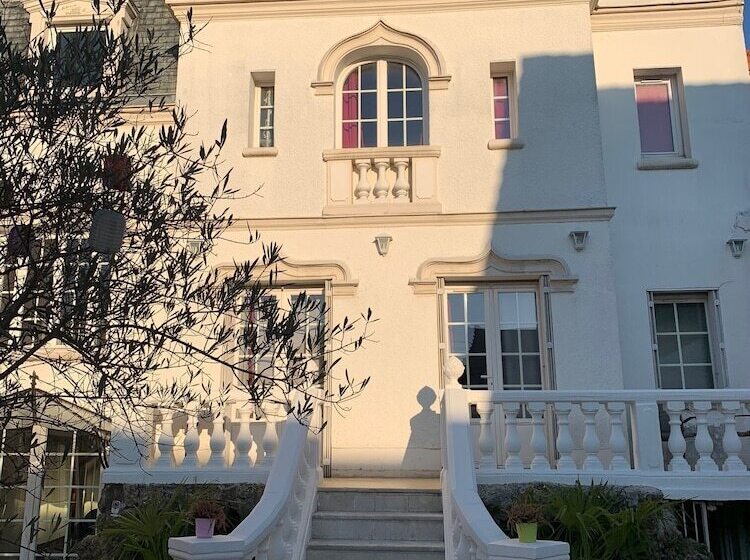 مبيت وإفطار Villa Florian