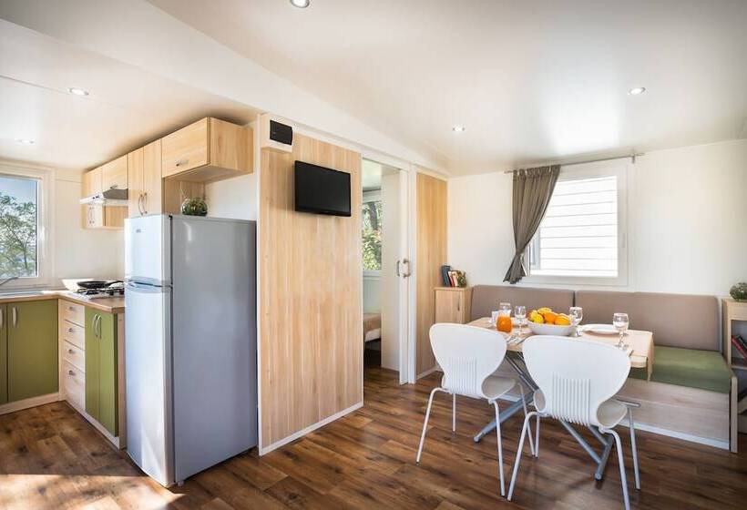 هتل Aminess Style Glamping Villas & Holiday Homes Atea