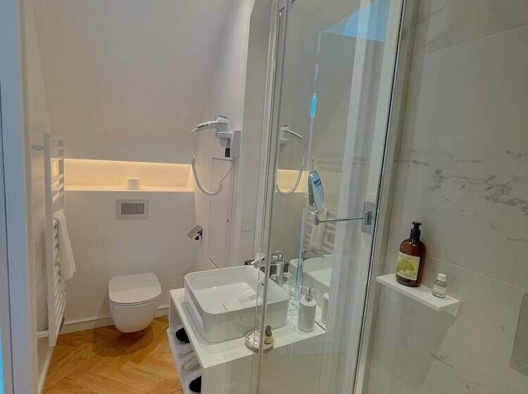 בית מלון כפרי Les Garennes   Hôtel Spa Bénodet