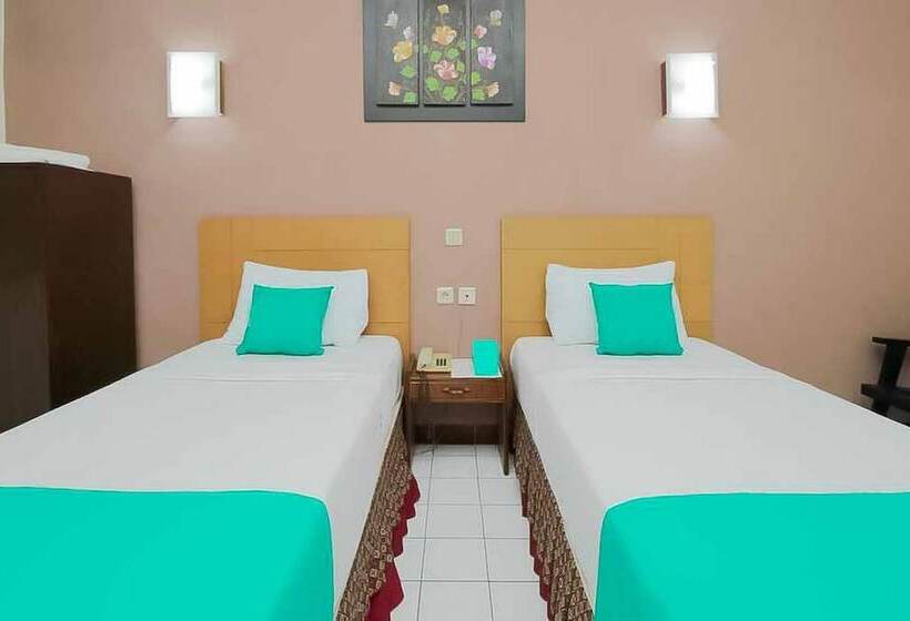 هتل Lestari Near Lippo Plaza Mall Jember