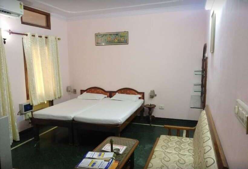 فندق Rathore Lodge & Restaurant