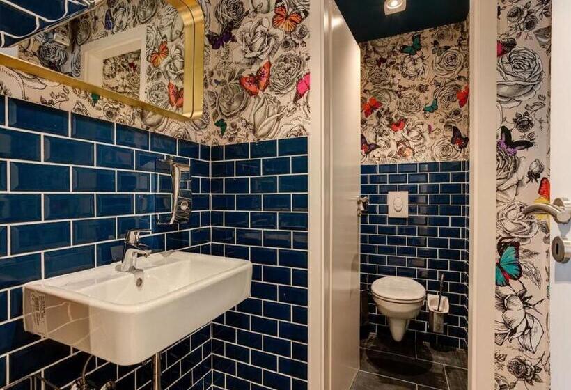 هتل Yors Boutique