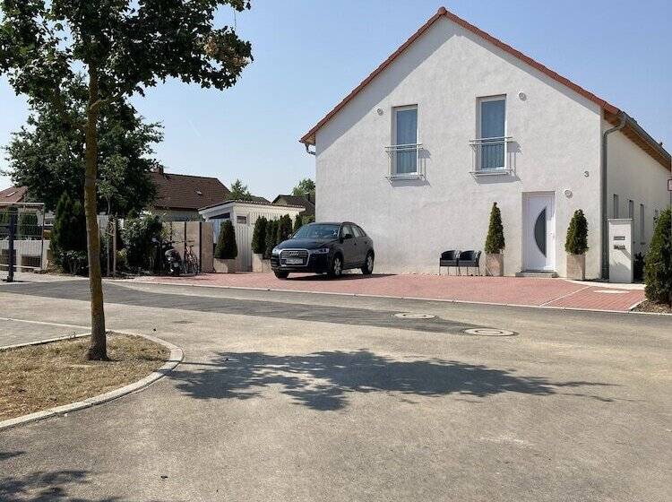 بنسيون Boutique Apartment Haus