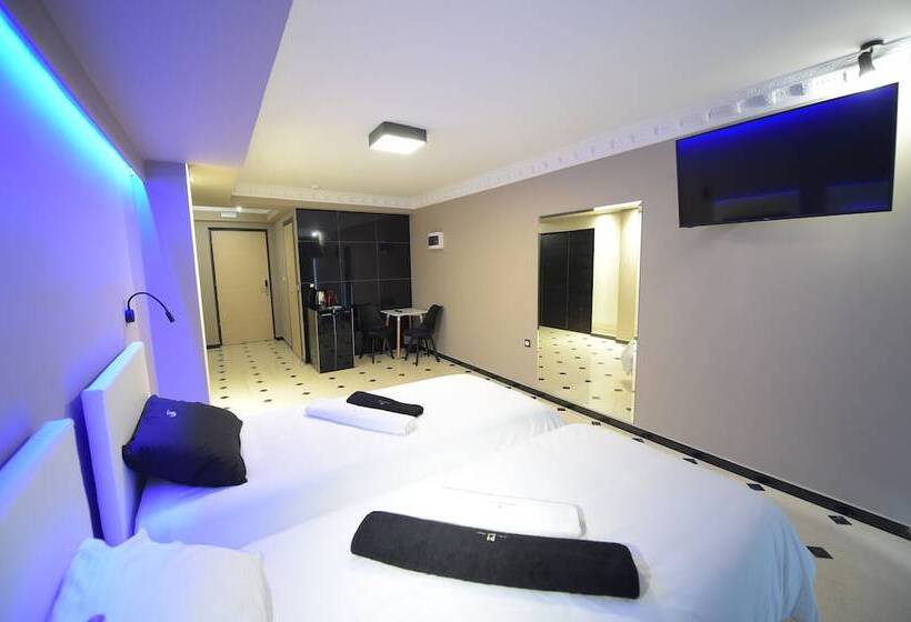 פנסיון Pietra Mare Suites
