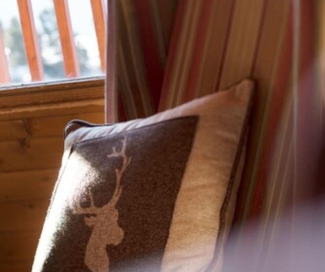 اقامتگاه Résidence Le Chalet Du Vallon