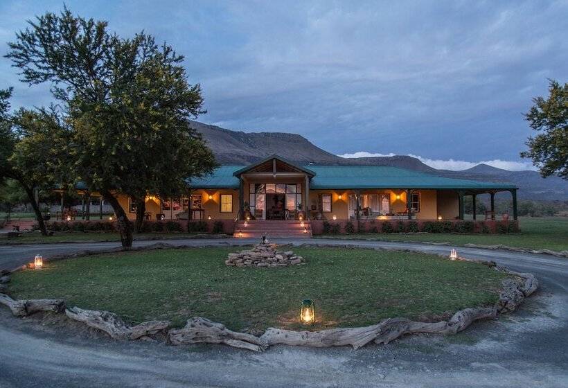 בית מלון כפרי Samara Karoo Reserve