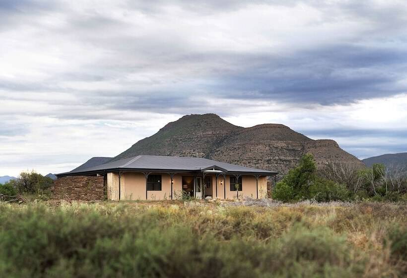 בית מלון כפרי Samara Karoo Reserve