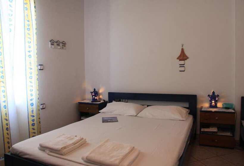 בית מלון כפרי Smaragda Rooms & Studios