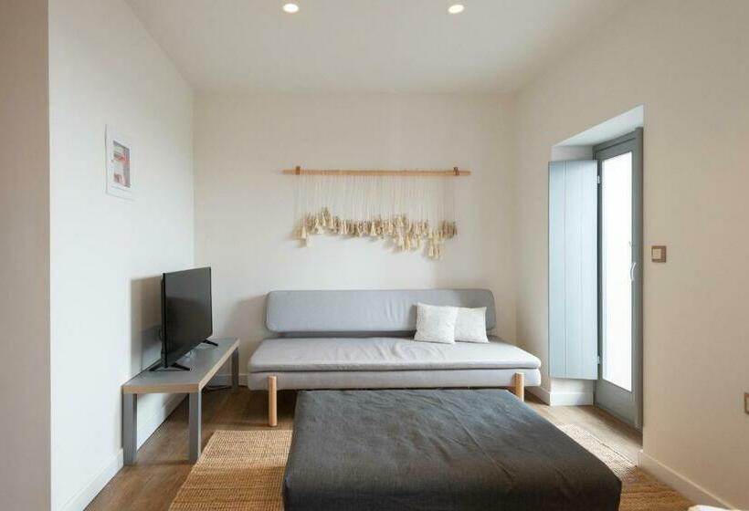 פנסיון Pylosea Luxury Lodge